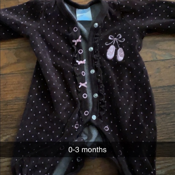 I’m selling baby clothes - Picture 9 of 12